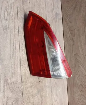 Ford Focus Tailgate rear/tail lights BM5113A602D