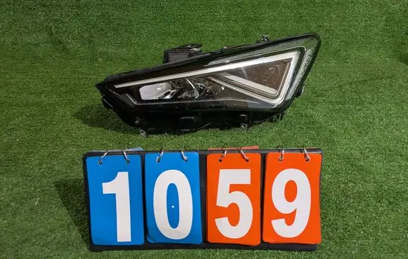 Seat Leon IV Headlight/headlamp 