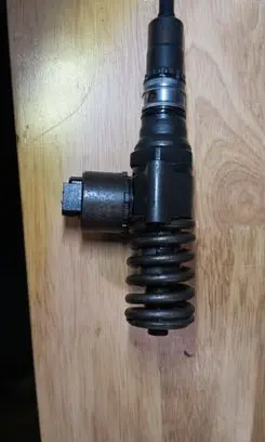 Volkswagen Golf V Fuel injector 03G130073G