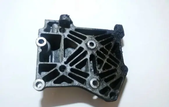 Mitsubishi Carisma Engine mounting bracket 11910bm700