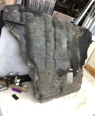 Ford Focus Engine splash shield/under tray