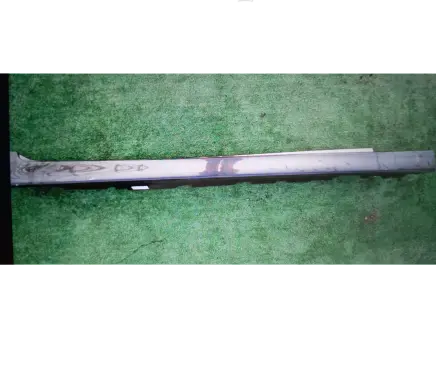 BMW 5 F10 F11 Foot area side trim 7237078-04 30868981 C515569