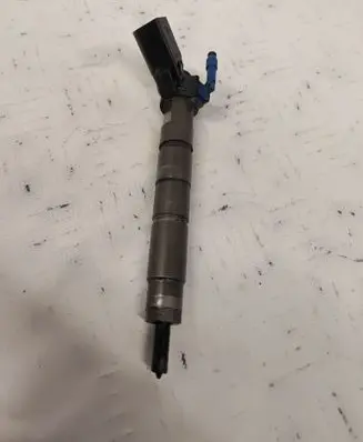 Mercedes-Benz E W213 Fuel injector A6540700187