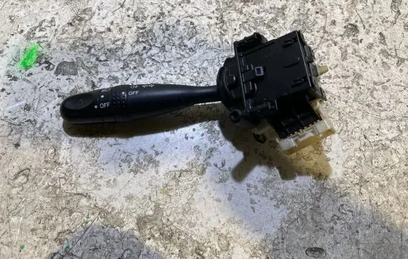 Toyota Corolla Verso AR10 Indicator stalk 1736482