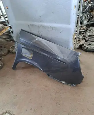 Lancia Phedra Fender