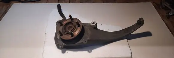 Jaguar XJ X351 Front wheel hub C2D33598