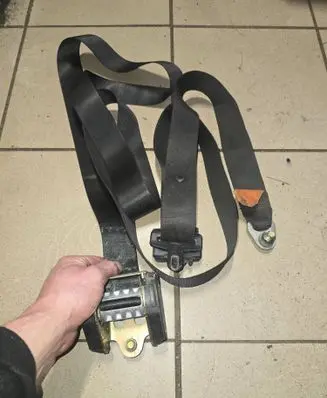 Mercedes-Benz Sprinter W901 W902 W903 W904 Front seatbelt 0028602685 0702308 TYP246