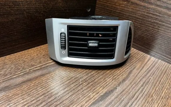Fiat Ducato Dashboard side air vent grill/cover trim 735586222 735590718