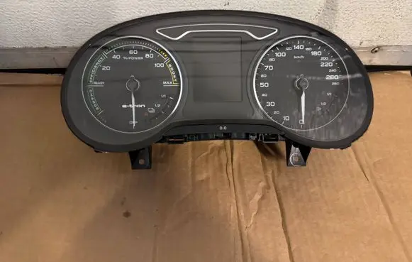 Audi A3 S3 8V Speedometer (instrument cluster) 8V0920873G