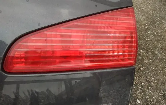 Peugeot 607 Tailgate rear/tail lights