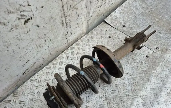 Subaru Forester SH Front shock absorber with coil spring 20310SC070