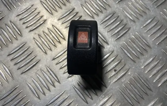 Volkswagen Golf IV Hazard light switch 09138059 09131728