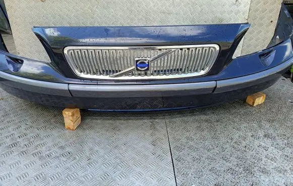 Volvo V70 Front bumper 09190305 2419