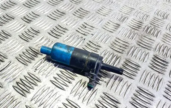 Skoda Superb B5 (3U) Headlight washer pump 3B7955681