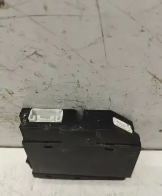 Toyota Avensis T250 Windscreen/window heater switch 8479005130 MS505100365