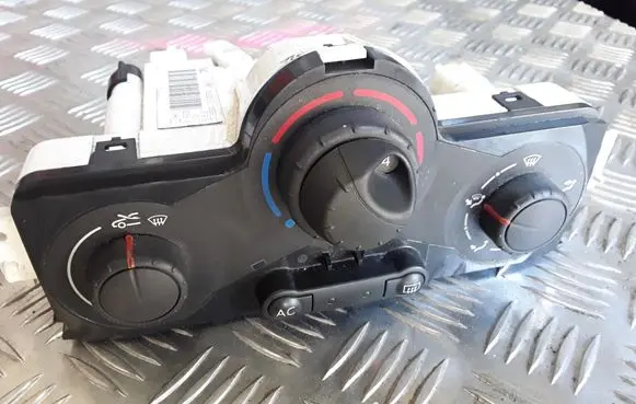Renault Scenic II - Grand scenic II Climate control unit 69587002