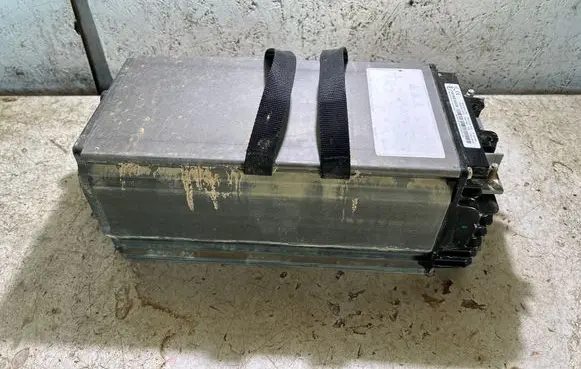 BMW X1 U11 Hybrid / electric car battery 5243358201 2405250197287109 PC40299000451