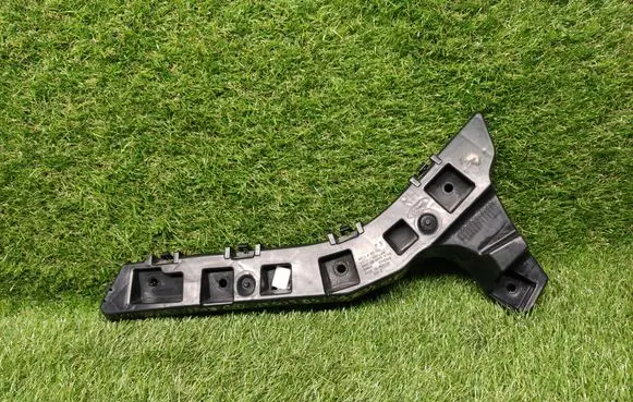 Ford Fusion II Rear bumper mounting bracket DS7317A881AD