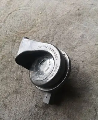 BMW 5 G30 G31 Horn signal 703881157