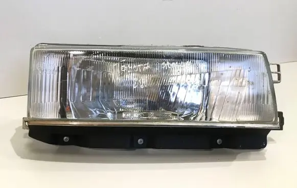 Toyota Corolla E90 Headlight/headlamp