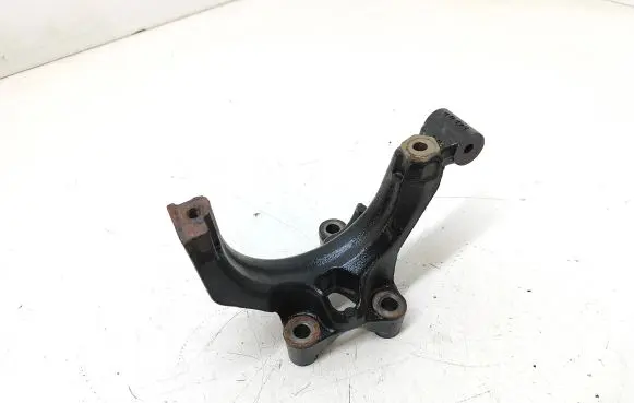Volkswagen Golf VII Engine mounting bracket 04L425