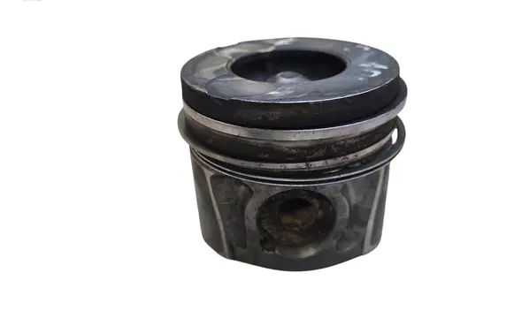 Volvo V50 Piston 