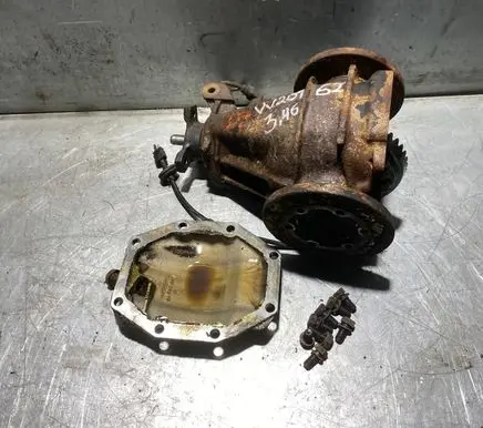 Mercedes-Benz 190 W201 Rear differential 2013510908 M102 RATIO4.46