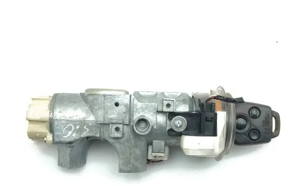 Subaru Forester SH Ignition lock 88215AG000 X1T25971 8901