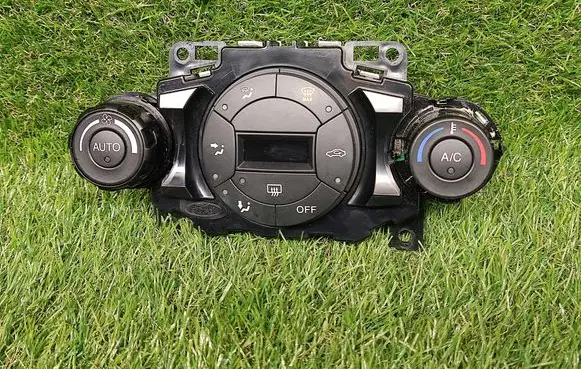 Ford Ecosport Climate control unit DN1T18C612AF