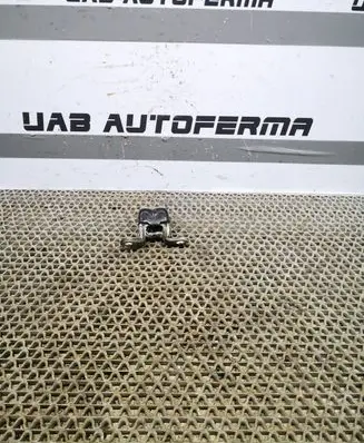 Nissan Qashqai Front door upper hinge 824204EA0A