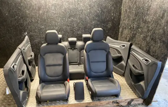 MG ZS Seat set 