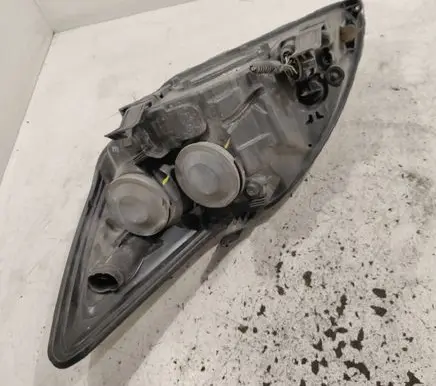 Ford Focus Headlight/headlamp 8M5113W029CF