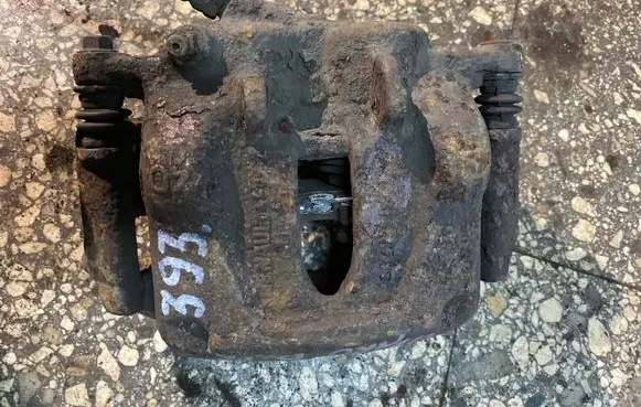 Opel Vivaro Front brake caliper