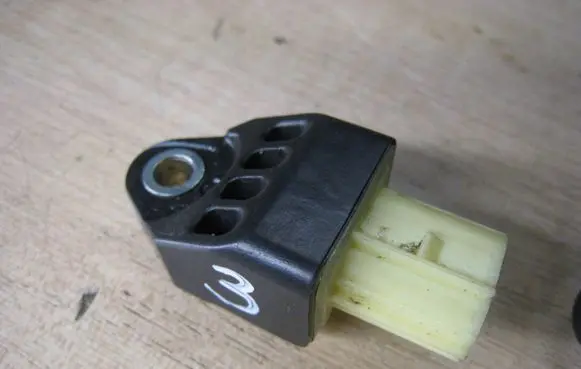 Lexus RX 450H Airbag deployment crash/impact sensor 8983112010
