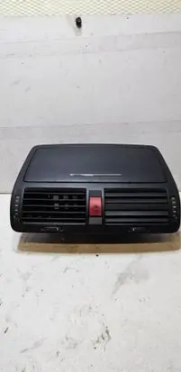 Skoda Octavia Mk2 (1Z) Dash center air vent grill 1Z0820951