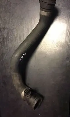 BMW 5 E39 Engine coolant pipe/hose 1705224
