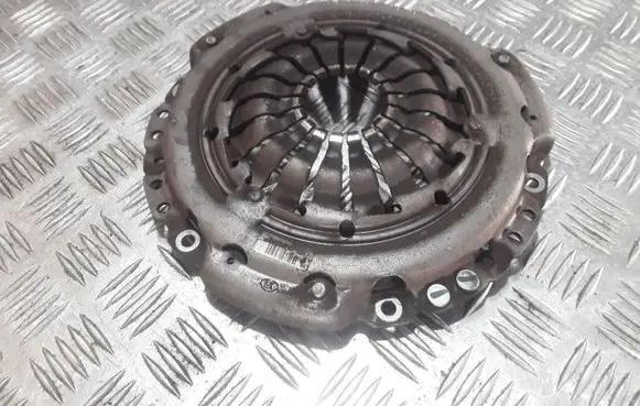 Nissan Note (E11) Pressure plate 8200527569GB