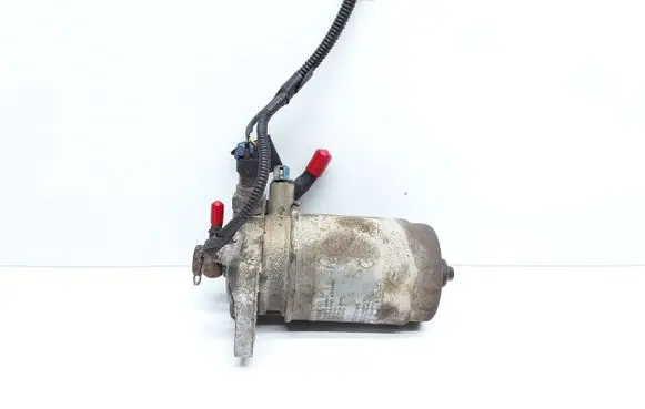 Volvo XC70 Fuel filter housing 