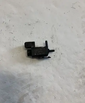 BMW 5 E60 E61 Turbo solenoid valve 1742712 72234100