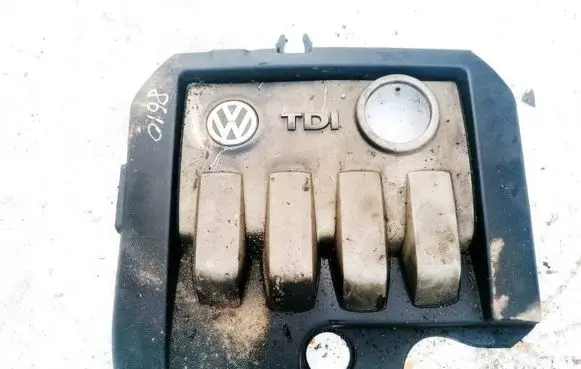 Volkswagen Touran I Engine cover (trim) 03G103925AN