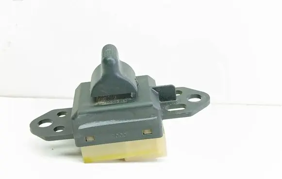 Chrysler Grand Voyager IV Electric window control switch 04685727AA