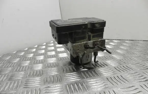 Suzuki Grand Vitara II ABS Pump 64J2