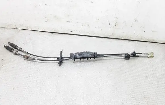 Gear shift cable linkage