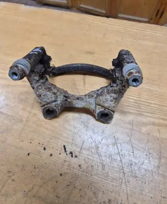Dodge Nitro Brake caliper pad carrier rear 