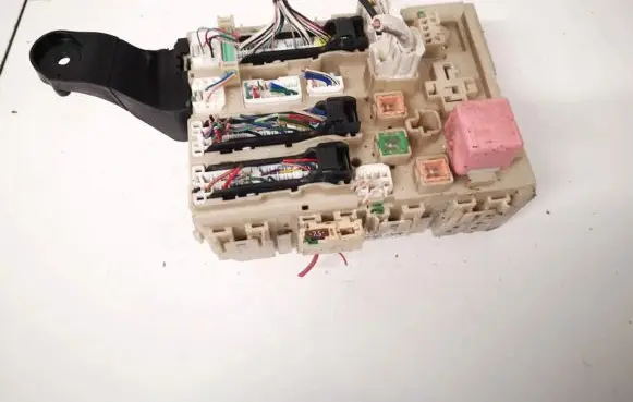 Toyota Avensis T270 Fuse box set 8273005170c 82730-05170-c