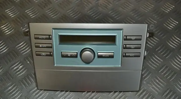 Toyota Corolla Verso AR10 Climate control unit 559000F020