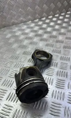 Mercedes-Benz C W204 Piston with connecting rod 65100
