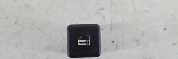 BMW 5 E39 Central locking switch button 8360828
