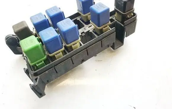 Nissan Serena Fuse box set 71242641 PR00700000