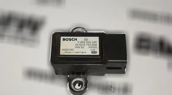 BMW 5 E39 ESP acceleration yaw rate sensor 6753694